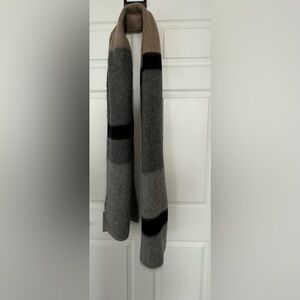 Zara reverseable scarf /shawl